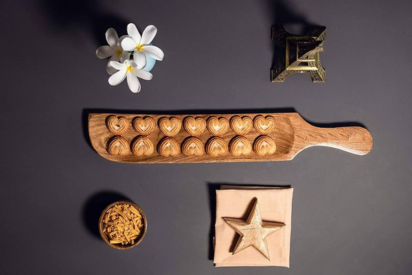 Handyfiner Acacia Wood Biscuit Tray